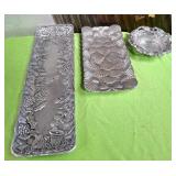 11 - ARTHUR COURT PLATTERS & BOWL (S12)
