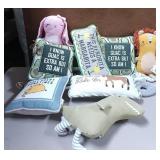43 - NEW WMC ACCENT PILLOWS, TOY ANIMALS (M125)