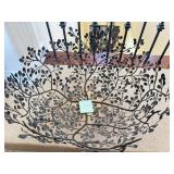 N2 - METAL LEAF SCULPTURE (U15)