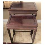 S2 - SET OF TWO NESTING TABLES (?96)