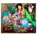 11 - MIXED LOT OF COLLECTIBLE TOYS (B21)
