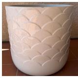 20 - LARGE PLANTER POT