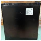 11 - COMPACT DORM MINI FRIDGE