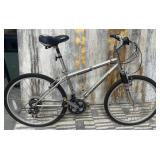 513 - DIAMONDBACK WILDWOOD BICYCLE (U26)