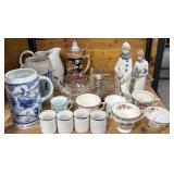 11 - MIXED LOT OF COLLECTIBLES (B14)
