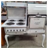 11 - VINTAGE HOTPOINT AUTOMATIC ELECTRIC STOVE