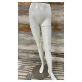 11 - DISPLAY MANNEQUIN LEGS STAND