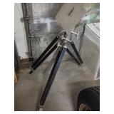 S1 - PROFESSIONAL TRIPOD (G38)
