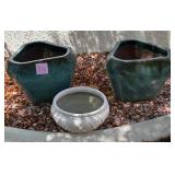N1 - LOT OF THREE PLANTER POTS (Y4)