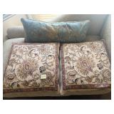 N1 - LOT OF THREE ACCENT PILLOWS (M99)