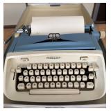 J1 - ROYAL PORTABLE TYPEWRITER (G12)