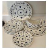 J1 - CHURCHILL FINE ENGLISH DISHWARE (K17)