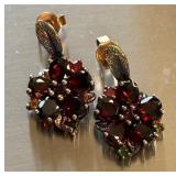 443 - STERLING SILVER & GARNET EARRINGS (d28)