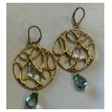 443 - PAIR OF COSTUME JEWELRY EARRINGS (d26)