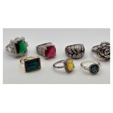 N1 - L.OT OF SEVEN COSTUME JEWELRY RINGS (J189)