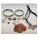 N1 - MIXED LOT OF COSTUME JEWELRY (J144)