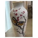 N4 - JAPANESE PORCELAIN VASE 12"T (D51)