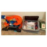 N4 - LOT OF TOYS, ART/CRAFT SUPPLIES (A46)