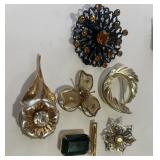 LOT OF VINTAGE BROOCHES