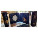 J1 - DECORATIVE CLOCK & VASES (L29)
