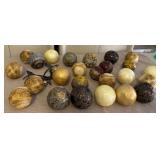 J1 - LOT OF TREE ORNAMENTS (G30)