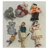 LOT OF VINTAGE BROOCHES