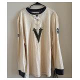 R - NHL 2024 WINTER CLASSIC SHIRT SIZE XL (L203)