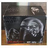 R - STARWARS BLACK SERIES KYLO REN HELMET (L54)