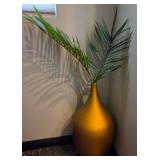 P - DECORATIVE VASE 32'T (M37)