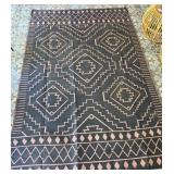 P - INDOOR/OUTDOOR AREA RUG 71X108'