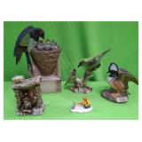 U - MIXED LOT OF COLECTIBLE FIGURINES & DECANTERS