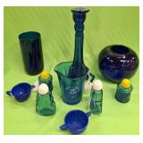 U - LOT OF VINTAGE/ANTIQUE GLASS COLLECTIBLES