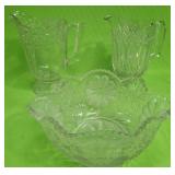 U - VINTAGE GLASS PITCHERS & BOWL (P473)
