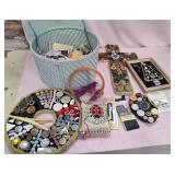 U - VINTAGE SEWING BOX, BUTTON ARTWORKS (P515)