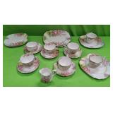 U - 19 PIECES TEACUPS & SAUCERS, PLATES (P325)