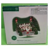 U - DEPT 56 HOLIDAY SINGERS (P153)
