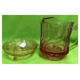 U - VINTAGE GLASS PITCHER & FOOTED BOWL (A24)