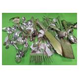 U - MIXED LOT VINTAGE FLATWARE (P422)