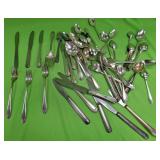 U - LOT OF VINTAGE FLATWARE (P450)