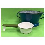 U - VTG ENAMELWARE SAUCE PAN & TWO-HANDLED BOWL