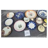 U - MIXED LOT OF VINTAGE COLLECTIBLES (L52)