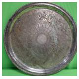 U - VINTAGE ROUND SERVING TRAY (P159)