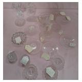 U - LOT OF VINTAGE & ANTIQUE GLASS COLLECTIBLES