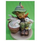 U - VINTAGE GOEBEL HUMMEL FIGURINE (P481)