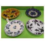 U - FOUR VINTAGE COLLECTIBLE PLATES (P228)