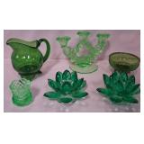 U - MIXED LOT OF VINTAGE COLLECTIBLE GREEN GLASS