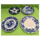U - FOUR VINTAGE BLUE TRANSFERWARE PLATES (P346)