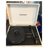 N2 - CROSLEY PORTABLE TURNTABLE (R57)