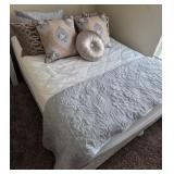 O - COMFORTER & ACCENT PILLOWS (N3)