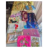 O - VINTAGE NEEDLEWORK & TEXTILES (E9)